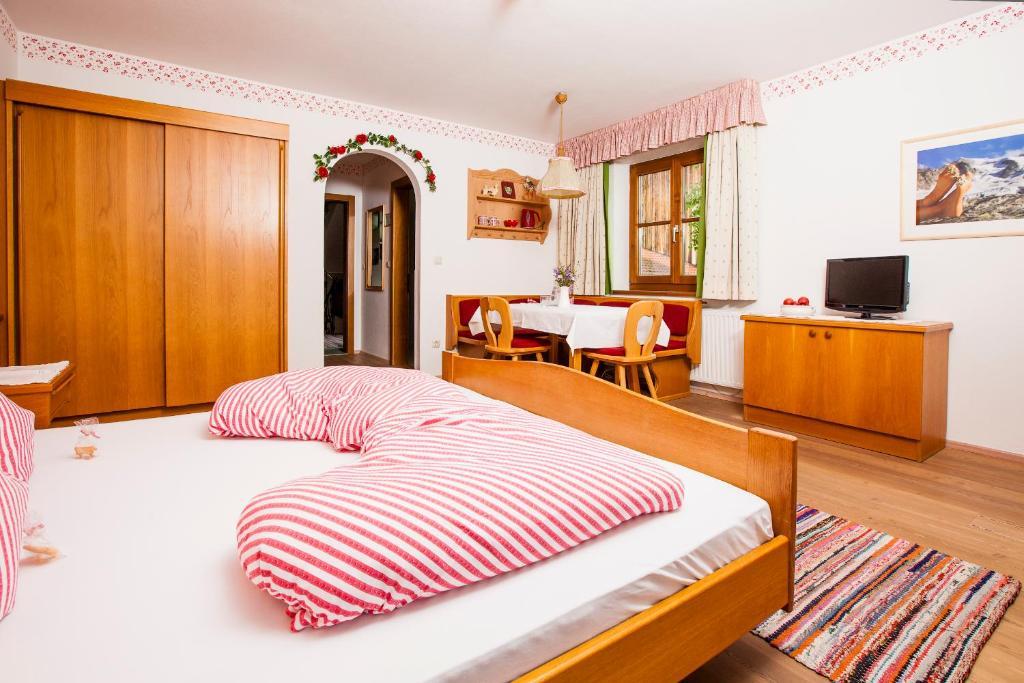Schottenhof Fulpmes Room photo